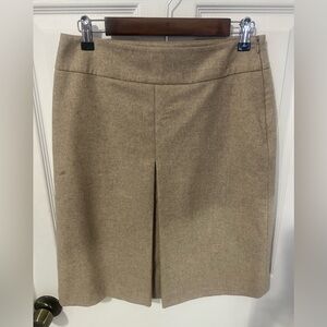 Banana Republic single front pleated skirt